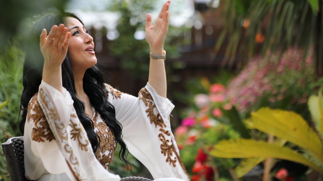 غادة عباسي تنثر الحب والأمل برائعتها سوا سوا … - صورة مميزة صورة مميزة: غادة عباسي تنثر الحب والأمل برائعتها سوا سوا …