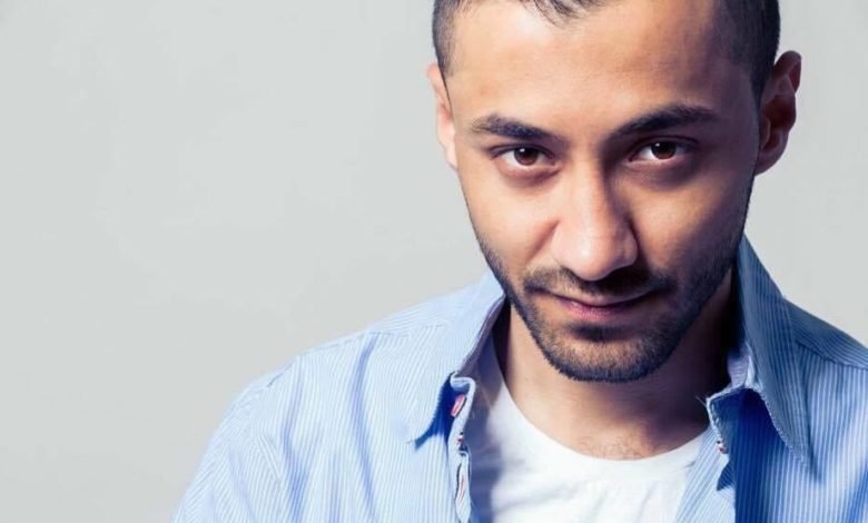 عبدالله البداد يوقع عقدا في دبي لصالح شركة tunes arabia