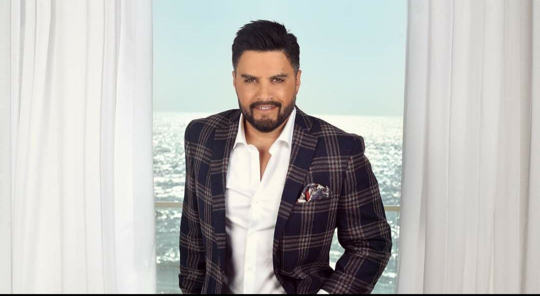 صورة مميزة: النجم هشام الحاج يستقبل العام الجديد مع جمهوره في لبنان بسهرة مميزة
