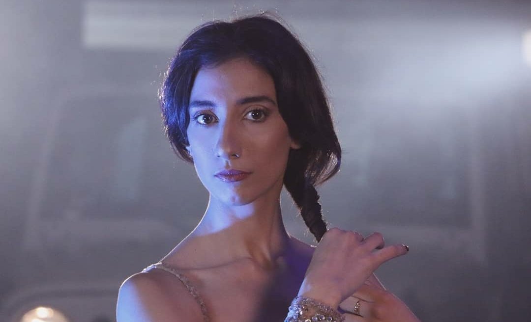 صورة مميزة: جوزيت خليل ترسم لوحة راقصة .. مزيج بين الموسيقى والحب