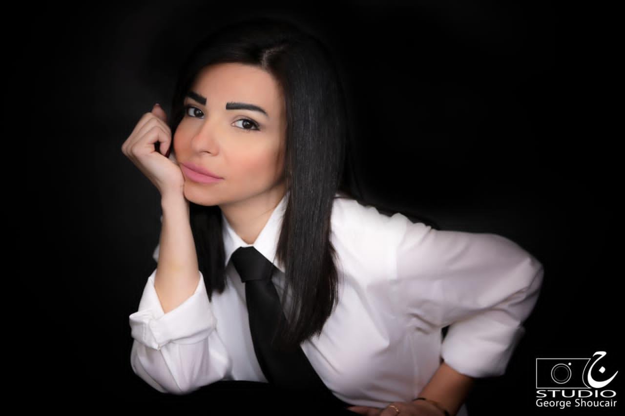 صورة مميزة: الإعلامية سابين نعمة تطلق برنامج اسمعيني لإلّك