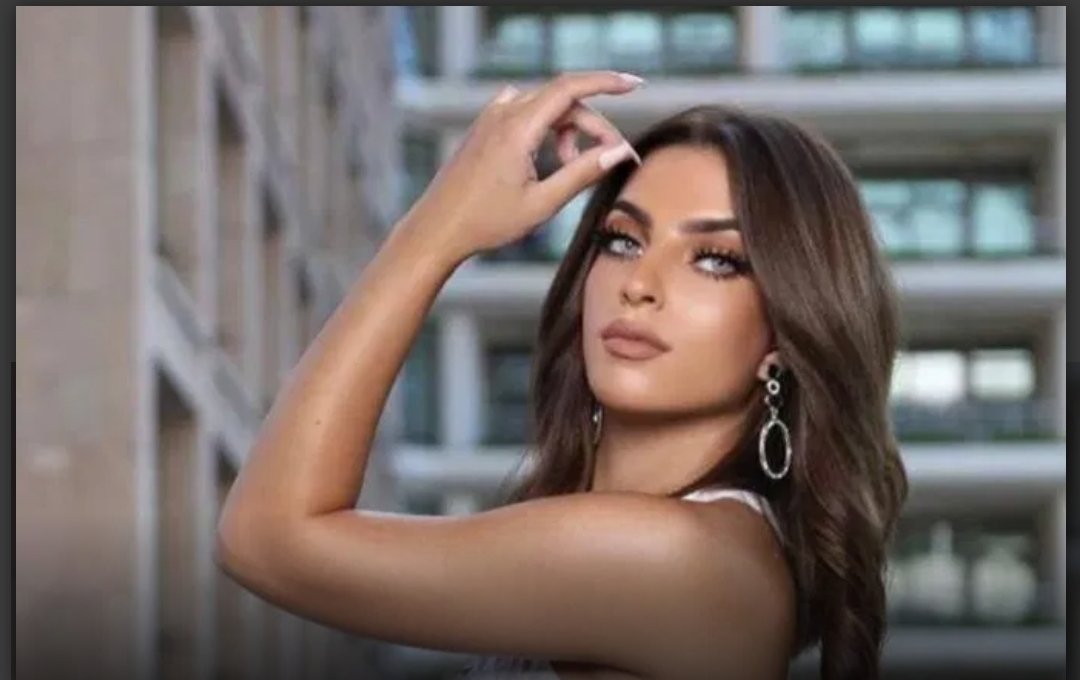 صورة مميزة: الصدفة تجمع سفيرة السلام في الأردنية ملاك عبيدات بالسيدة رغد صدام حسين.