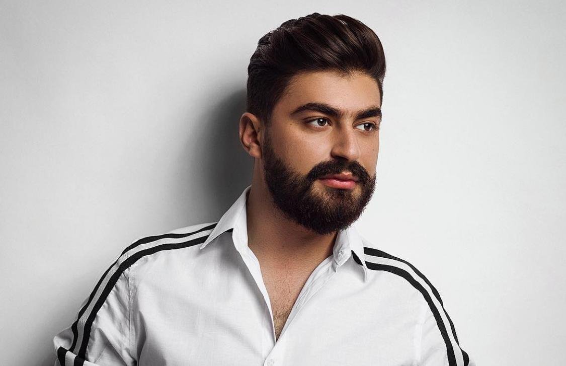 صورة مميزة: خبير التجميل خالد نايفة يحصد تفاعلات كبيرة من جميع أنحاء العالم