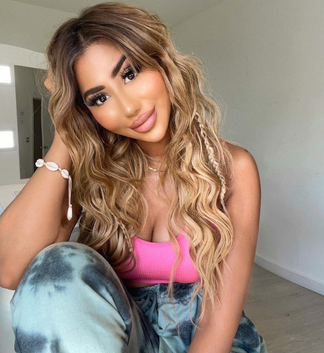 صورة مميزة: بين الإرادة والتصميم.. خبيرة المكياج العالمية جينا بادين Gina Badhen ملهمة مؤثرة للعديد من المتابعين