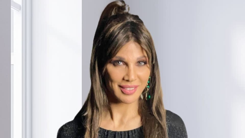 بونيتا سعادة تعايد الاعلامية أنابيلا هلال بطريقتها المميزة - صورة مميزة صورة مميزة: بونيتا سعادة تعايد الاعلامية أنابيلا هلال بطريقتها المميزة