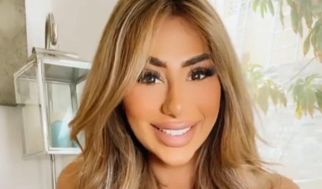 صورة مميزة: خبيرة المكياج العالمية جينا بادين/ Gina Badhen وجهة المشاهير والمؤثرين الأولى
