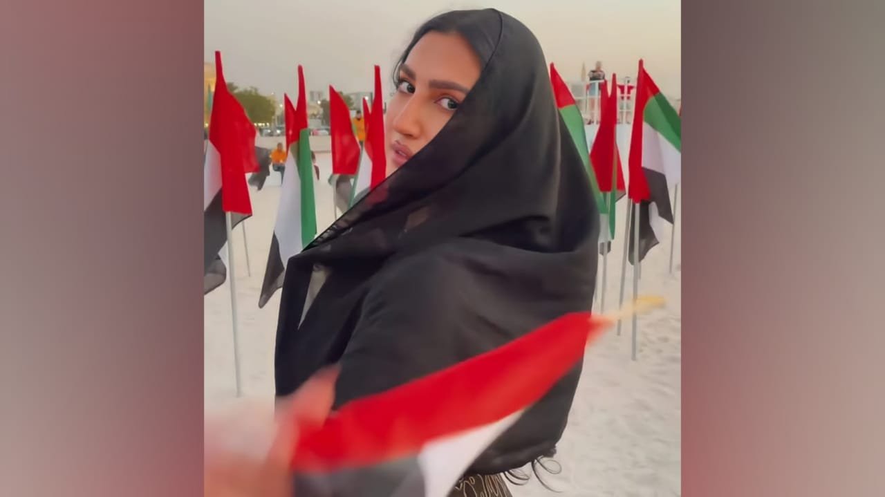 كارول عطية تتصدر العناوين في اليوم الوطني الإماراتي - صورة مميزة صورة مميزة: كارول عطية تتصدر العناوين في اليوم الوطني الإماراتي