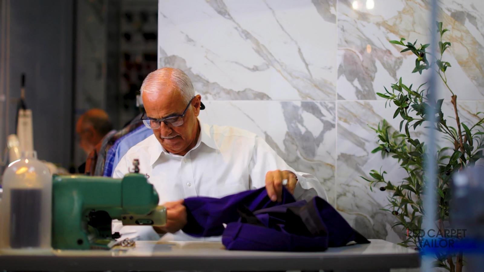 Red Carpet Tailor in Dallas Over 100 Years of Tailoring Excellence - صورة مميزة صورة مميزة: Red Carpet Tailor in Dallas Over 100 Years of Tailoring Excellence