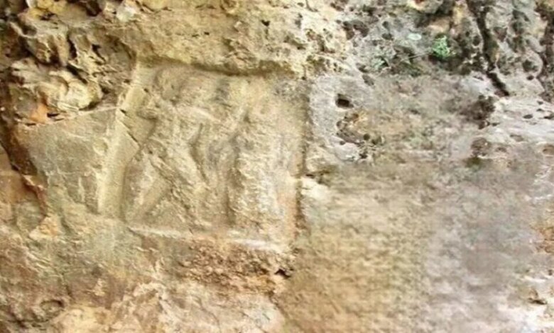 مشهد معركة قديمة يشبه أسطورة هرقل المكتشفة في الجبال الإيرانية