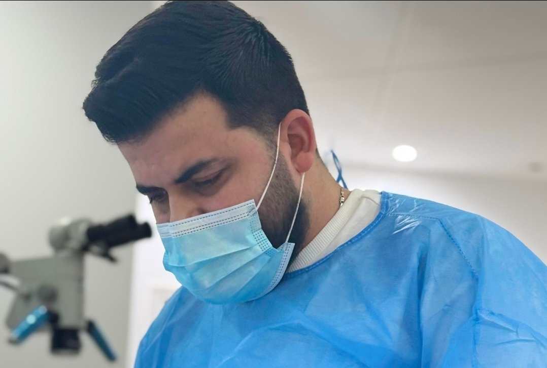 الدكتور علي حرز يجمع بين الخبرة الطبية والتكنولوجيا الحديثة في طب الأسنان - صورة مميزة صورة مميزة: الدكتور علي حرز يجمع بين الخبرة الطبية والتكنولوجيا الحديثة في طب الأسنان