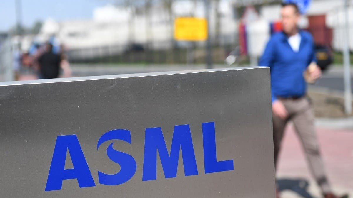 صورة مميزة: سهم ASML يقفز 7% بعد رفع توقعاتها لمبيعاتها السنوية بدعم من الطلب