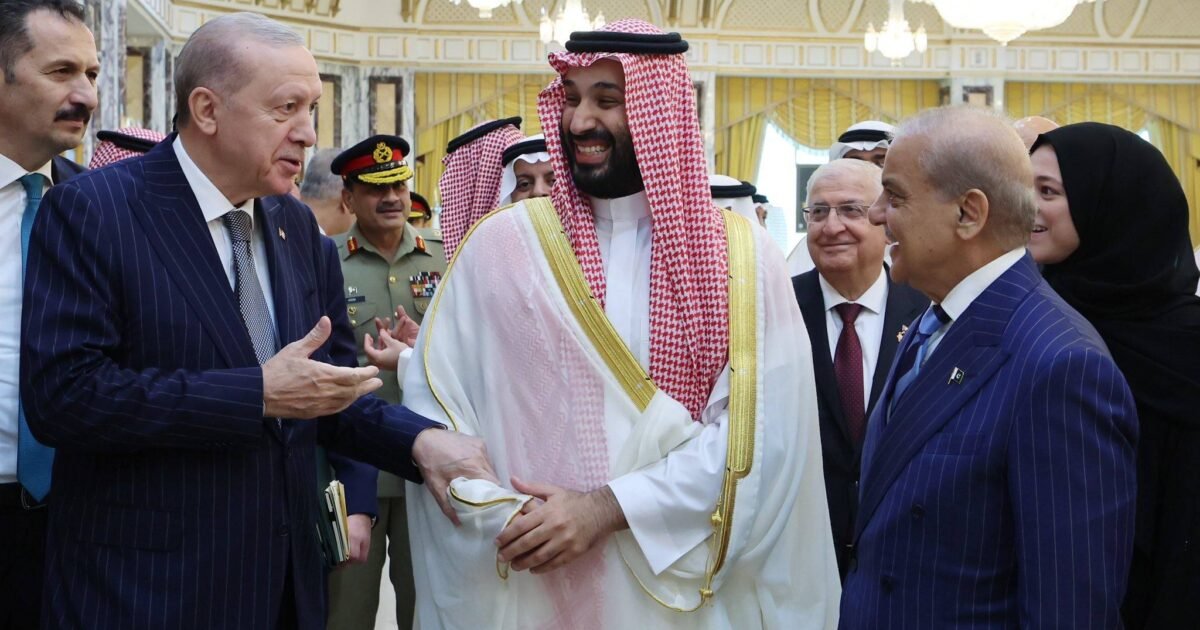 باكستان تقول “سنتصرف عندما يحين الوقت” بشأن تفعيل اتفاق مكة