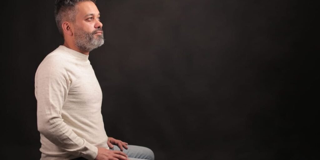 أحمد بركات يركب باص الغناء نحو النجوميّة .. !