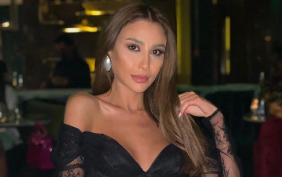 الإعلامية اللبنانية ملاك الحسيني صاحبة الإطلالات الساحرة والشخصية المؤثرة
