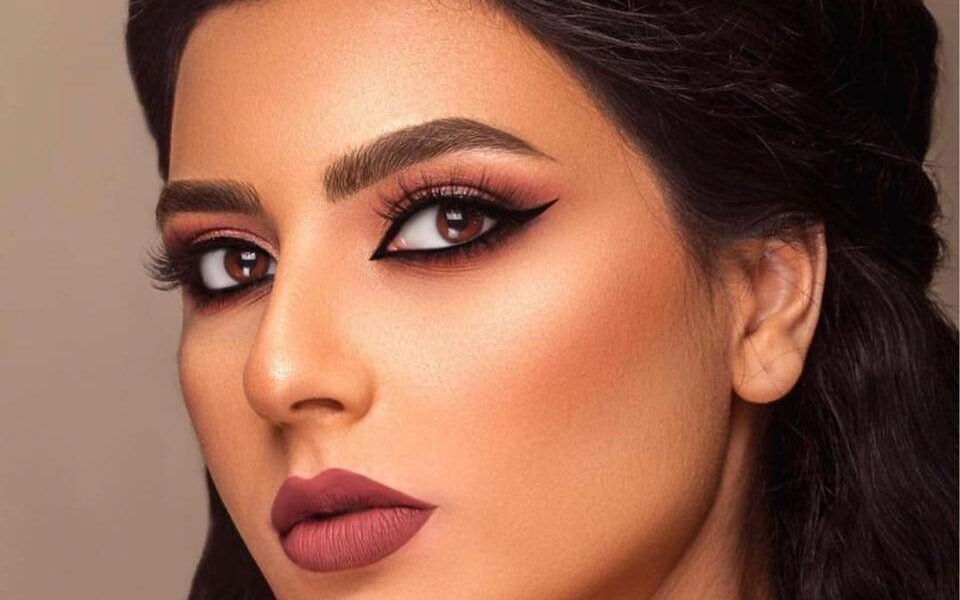 الاعلامية رنيم بخير .. عبالي احضن بيروت وابكي