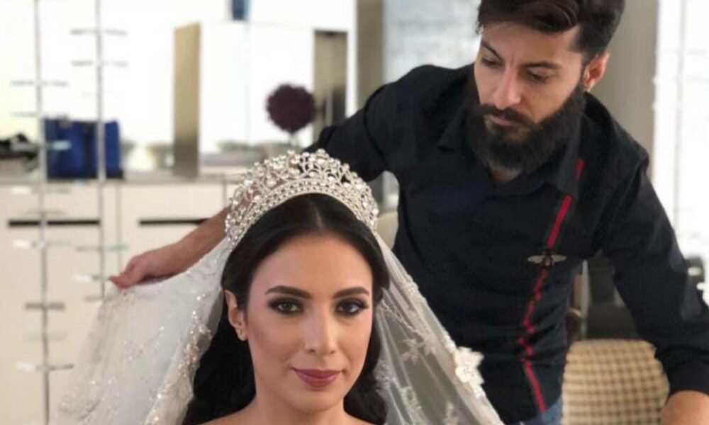المزين حسين صفوان يبدع في تزيين عرائسه