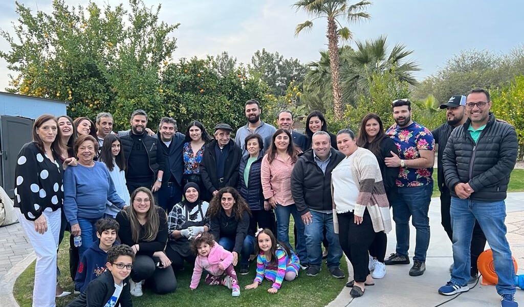 النجم هشام الحاج..دعوة غداء في منزل القنصل اللبناني في أمريكا