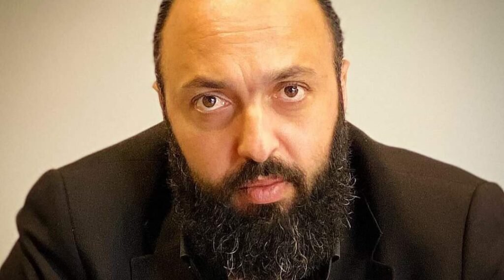 رجل الاعمال سامر صقر يتقدم بالتهاني للثوار بعد استقالة الحكومة