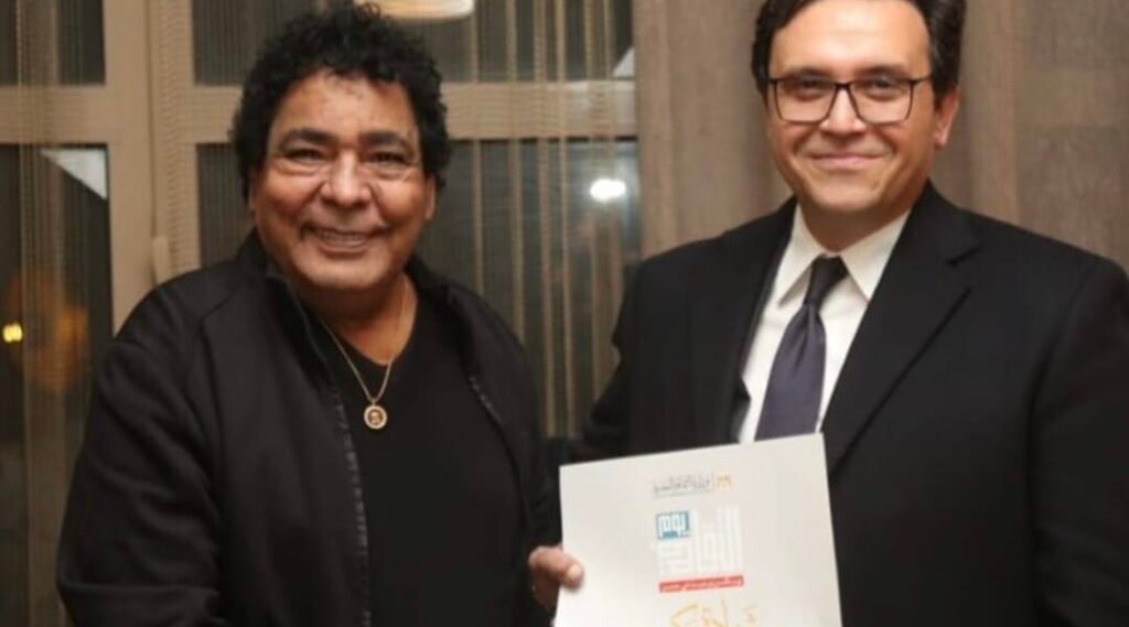 مصطفى كامل تكريم وزير الثقافة للكينج شرف لموسيقيين مصر
