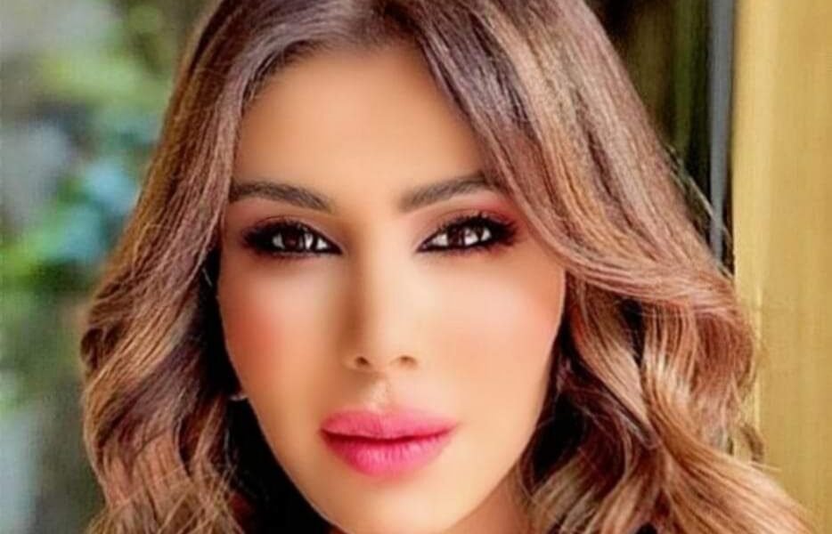 من بين الانقاض .. أنا يمنى شري إعلامية لبنانية مطرحي مش هون !!