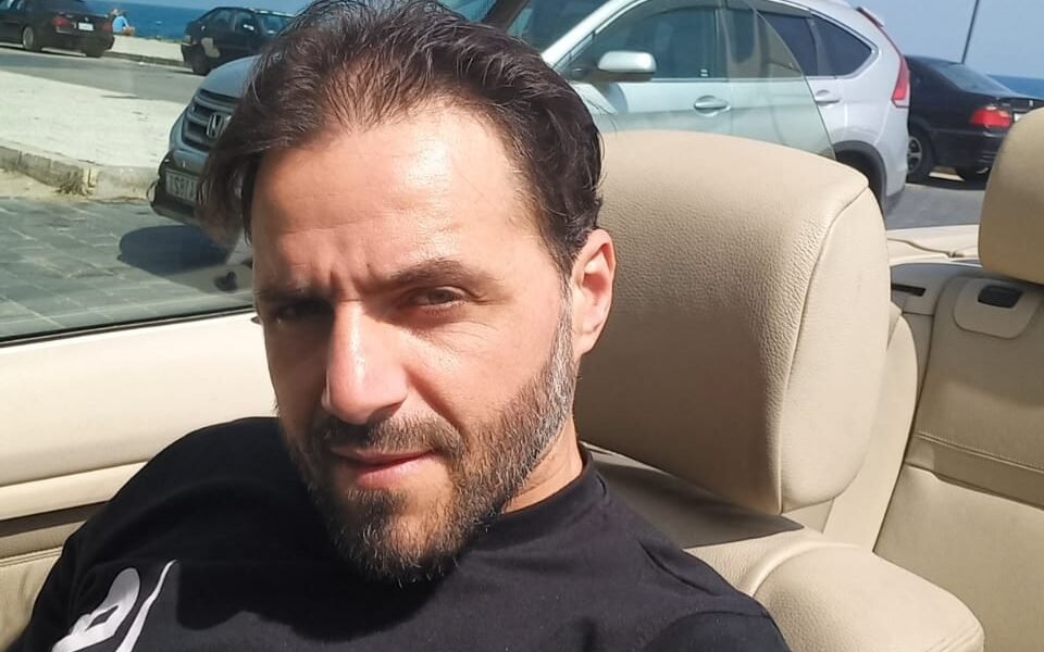 صورة مميزة: أيمن جرادي ضمن قائمة أفضل النجارين في لبنان