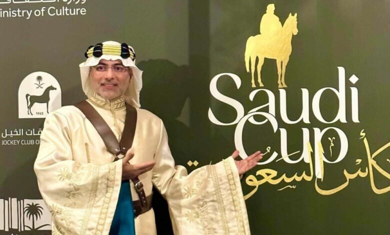 إطلالة عاطف سندي برعاية من نادي رواد الأزياء في كأس السعودية على ميدان الملك عبدالعزيز للفروسية بمدينة الرياض
