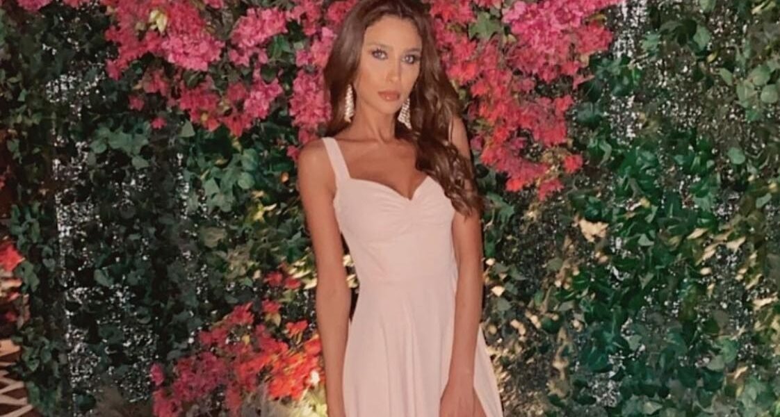 الإعلامية ملاك الحسيني تجول في عدد من البلدان لإستكمال تحضيرات برنامجها الجديد - صورة مميزة صورة مميزة: الإعلامية ملاك الحسيني تجول في عدد من البلدان لإستكمال تحضيرات برنامجها الجديد