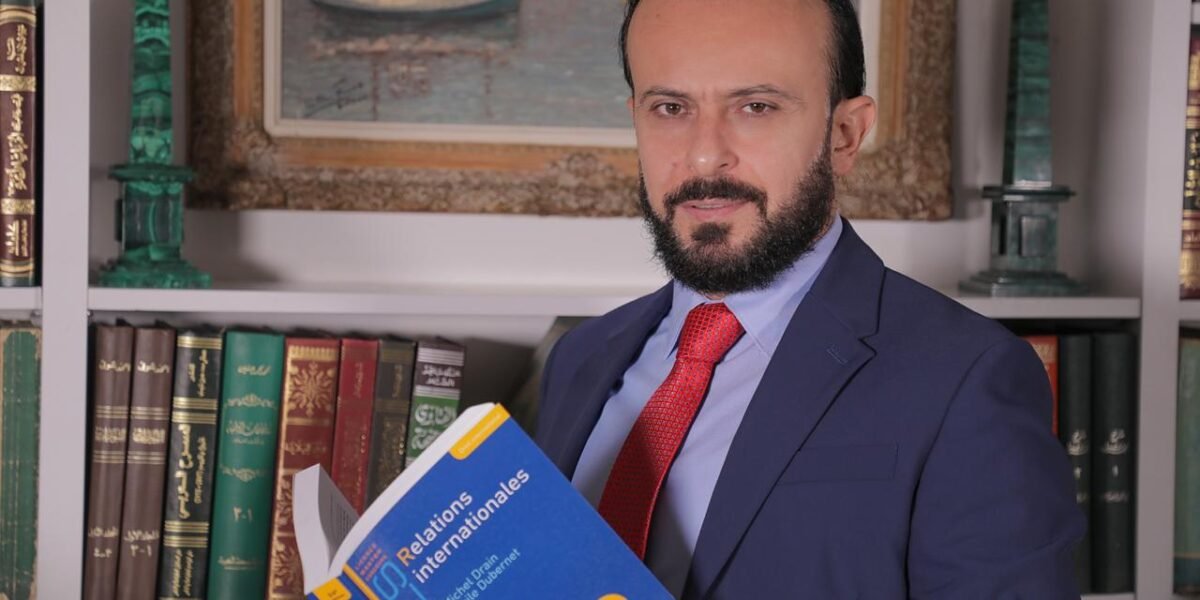 الدكتور علي حمّود موعد تشكيل الحكومة مجهول في نهاية كانون الثاني أو بعد إنتهاء العهد! - صورة مميزة صورة مميزة: الدكتور علي حمّود موعد تشكيل الحكومة مجهول في نهاية كانون الثاني أو بعد إنتهاء العهد!