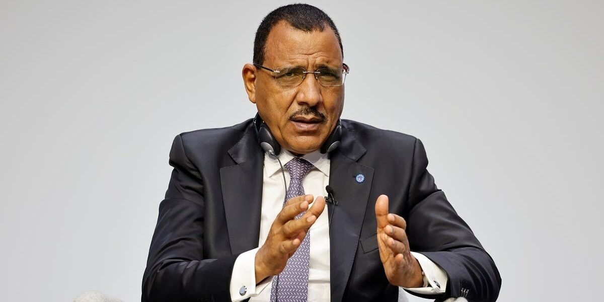 المجلس الانتقالي في النيجر بازوم في حالة صحية جيدة - صورة مميزة صورة مميزة: المجلس الانتقالي في النيجر بازوم في حالة صحية جيدة