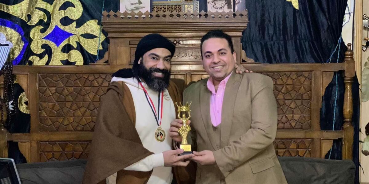 صورة مميزة: المخرج مصطفي محمود يكرم الدكتور أسامة أحمد من قناة فيوتشر