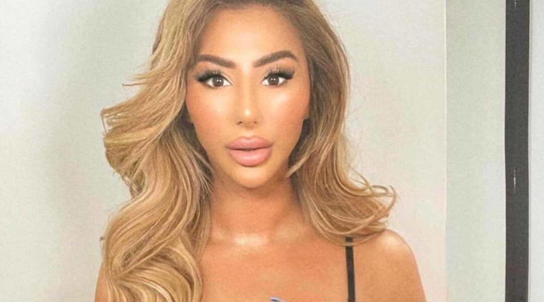 صورة مميزة: خبيرة المكياج العالمية جينا بادين/ Gina Badhen تنصح بإستخدام هذه الزيوت لإزالة المكياج