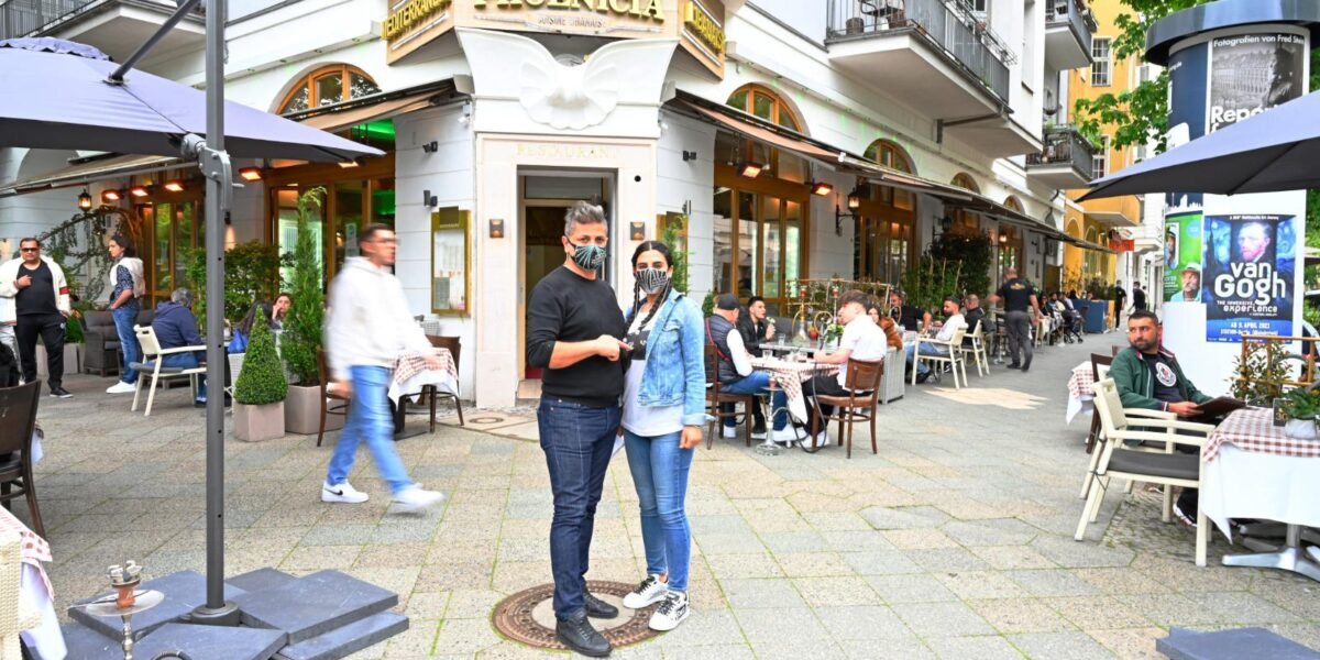 رجل الأعمال كفاح علاّم يستضيف الشيف العالمي بوراك في برلين - صورة مميزة صورة مميزة: رجل الأعمال كفاح علاّم يستضيف الشيف العالمي بوراك في برلين