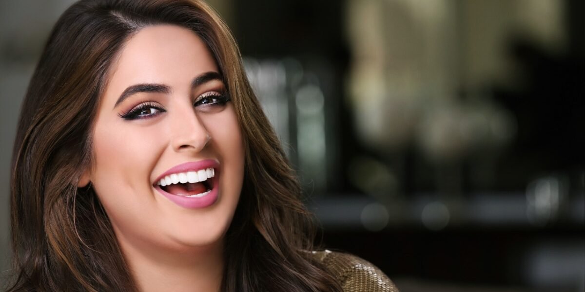ما سر الابتسامة الأرنبية التي اعادت تعريف مفاهيم الجمال - صورة مميزة صورة مميزة: ما سر الابتسامة الأرنبية التي اعادت تعريف مفاهيم الجمال
