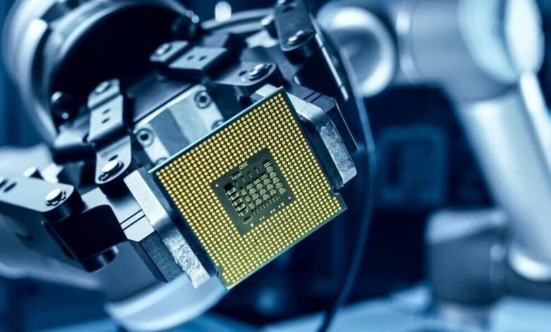 ماليزيا تكشف عن أول معالج وطني للذكاء الاصطناعي بتقنية Edge AI