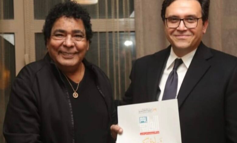 مصطفى كامل تكريم وزير الثقافة للكينج شرف لموسيقيين مصر