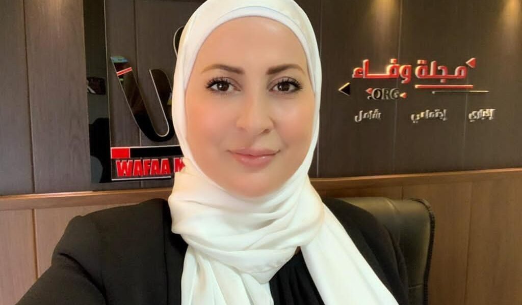 صورة مميزة: وفاء بيضون في يوم المرأة العالمي المرأة عنوان الحب .. عظيمة بطبيعة تصميمها وطبيعة تكوينها السابقة على وجودها !
